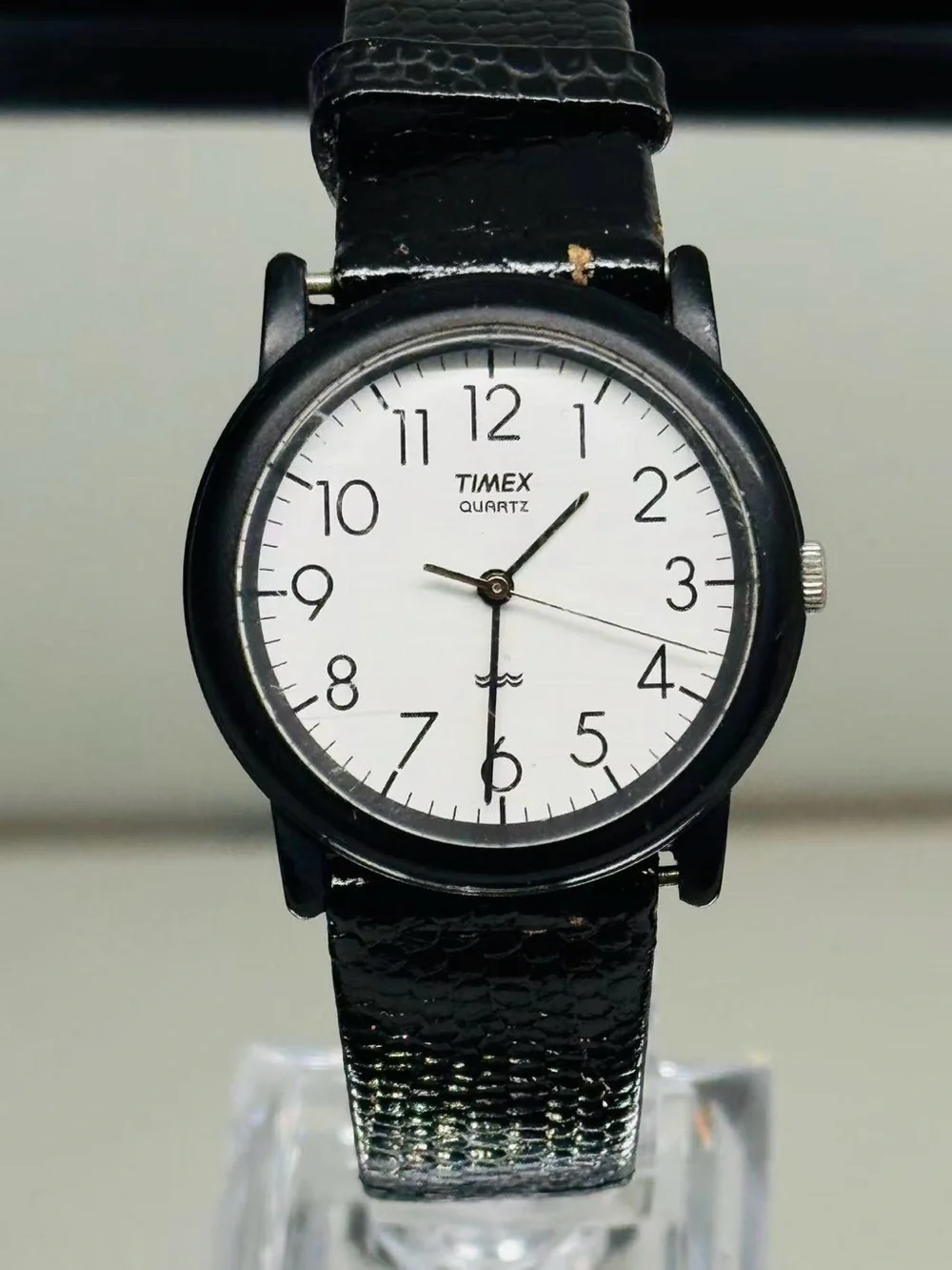 Vintage Timex Quartz Black Case White Dial Men Watch 32mm New Battery Running